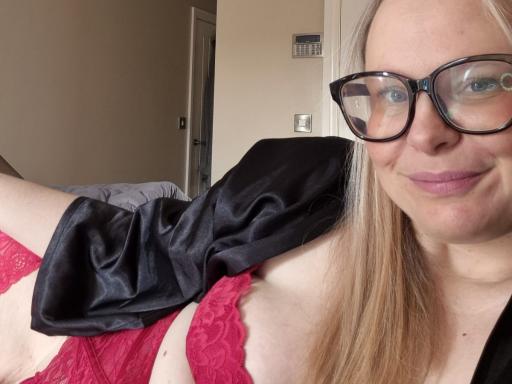 Peachyenglishblond