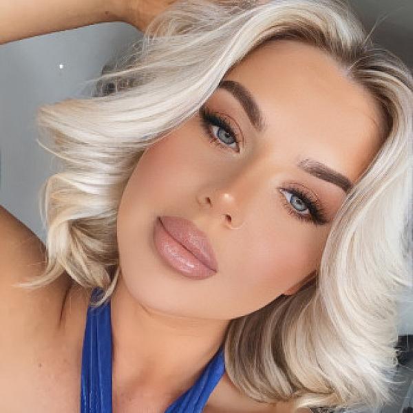 Evelyn Brooke webcam