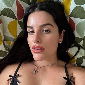 GoddessScarlettUK webcam