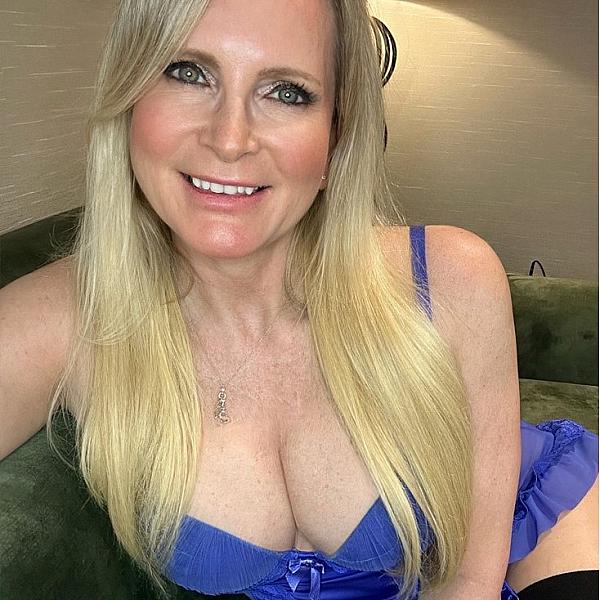 Samantha Shaw webcam