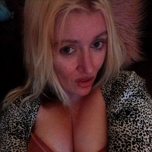 Carmel Monroe webcam