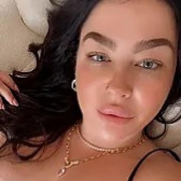RobynUKx webcam