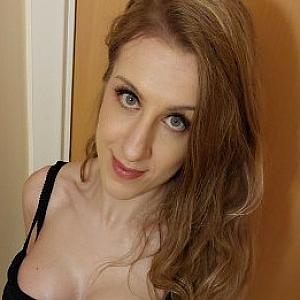 Monica Wilde webcam