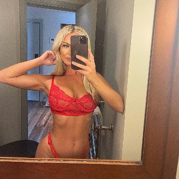 Louise Jones webcam