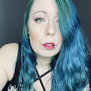 Miss Mae Wolfe webcam