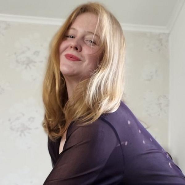 Foxy Rose webcam