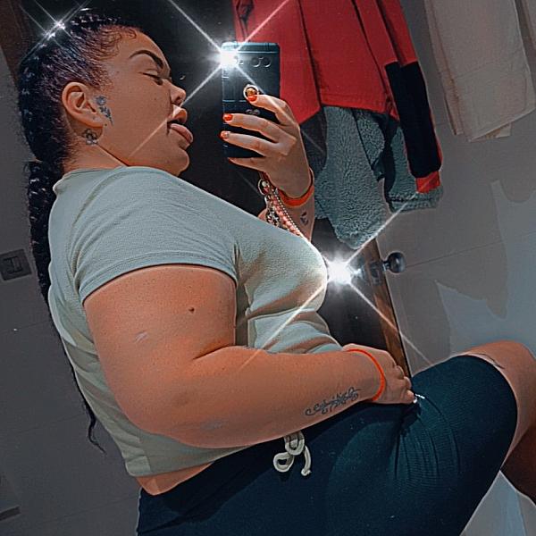 Elle ThickEmz webcam
