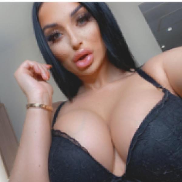 Annie Mae webcam