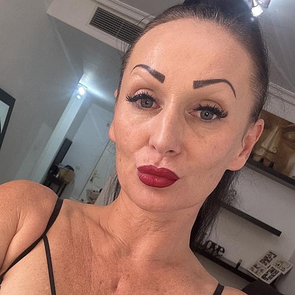 Lexiex British webcam