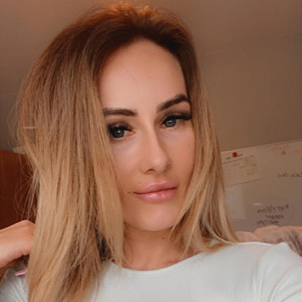 Ellie Marie webcam