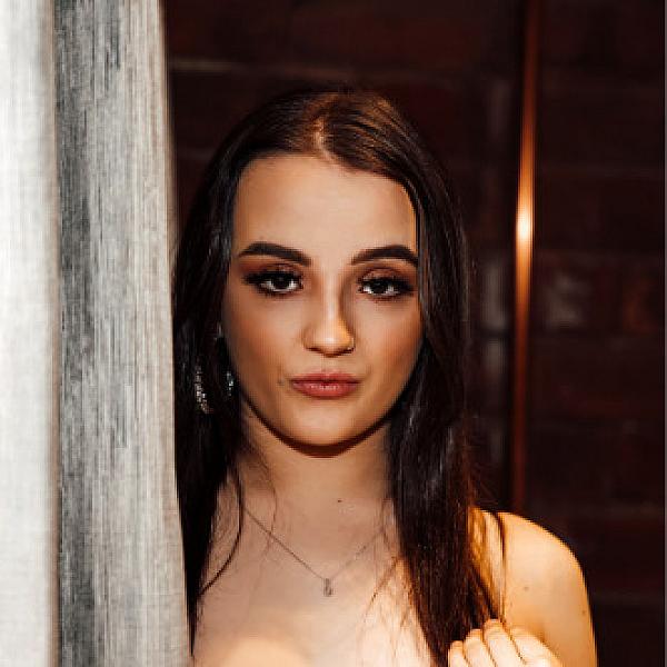 Aaliyah Mercedes webcam