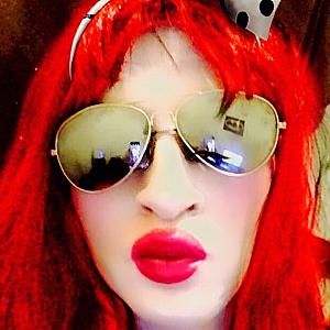 Molly-May McQueen webcam