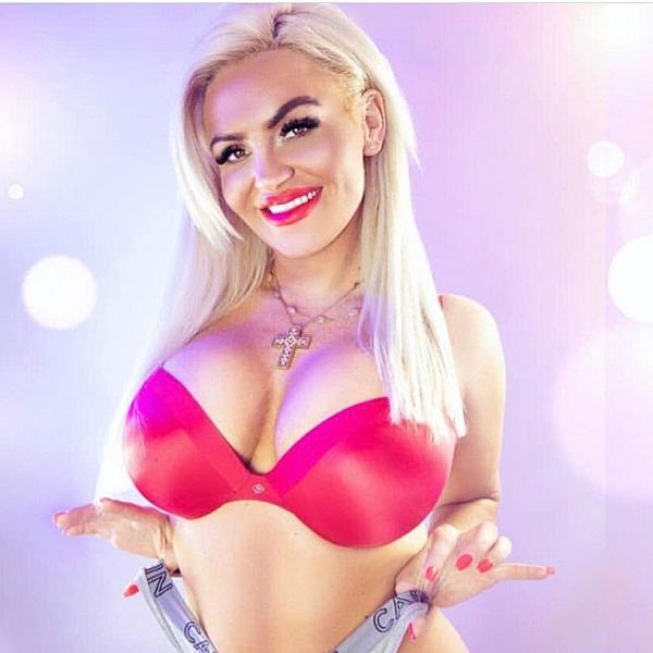 Jordan Lou webcam
