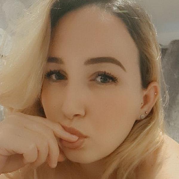 Jessie Love webcam