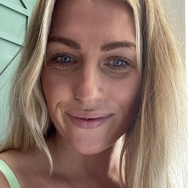 Beautiful Becky webcam