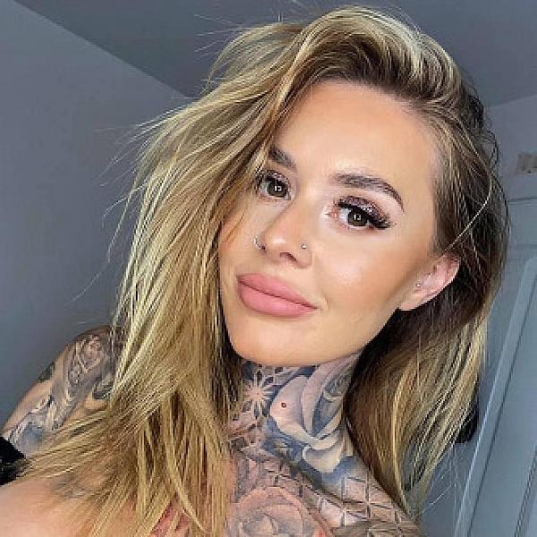 Penelope Lush webcam