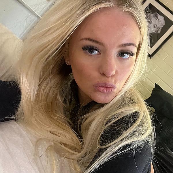 Phoebe Bunnie webcam