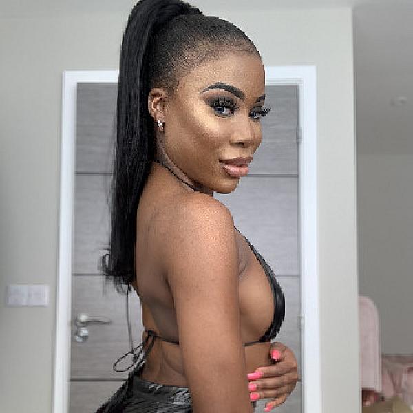 Mercedes Rose webcam