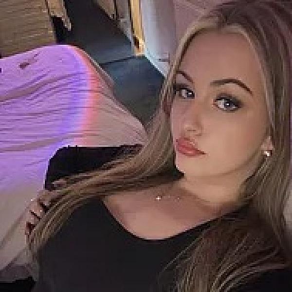 MissThiccc webcam