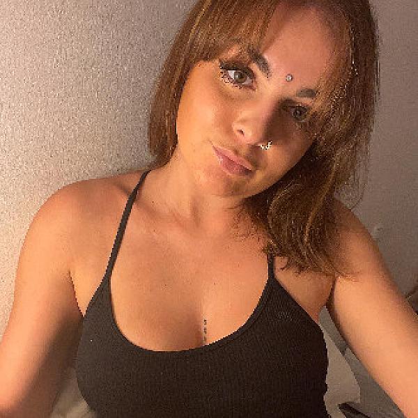 Kenza Paris webcam