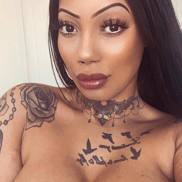 Isabella Monroe webcam