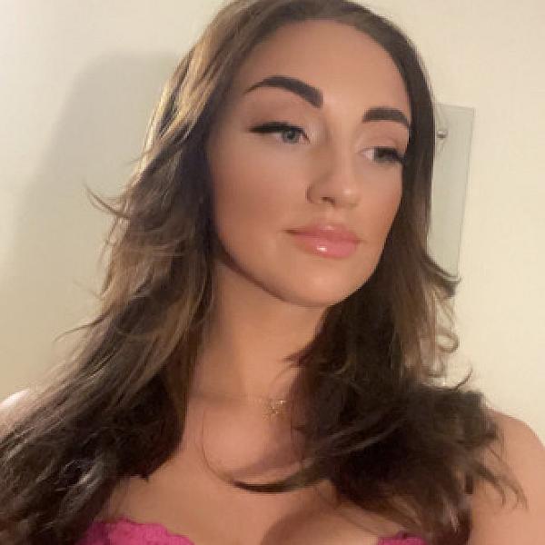 Lulu Belle webcam
