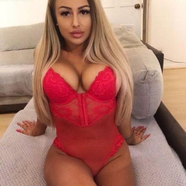 Lacey Love webcam