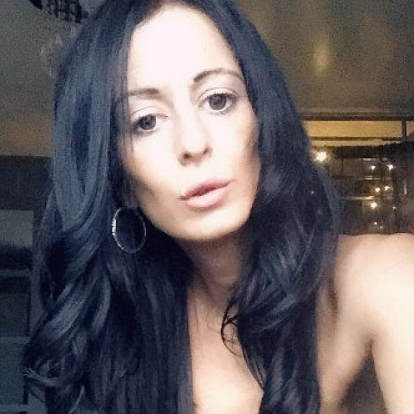 Beth James webcam