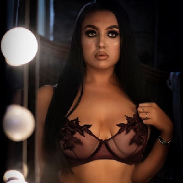 Leah Rose webcam