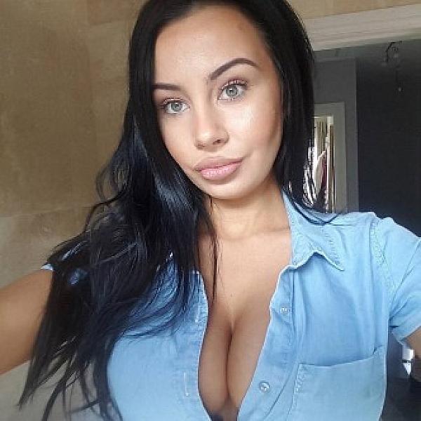 Daniella webcam