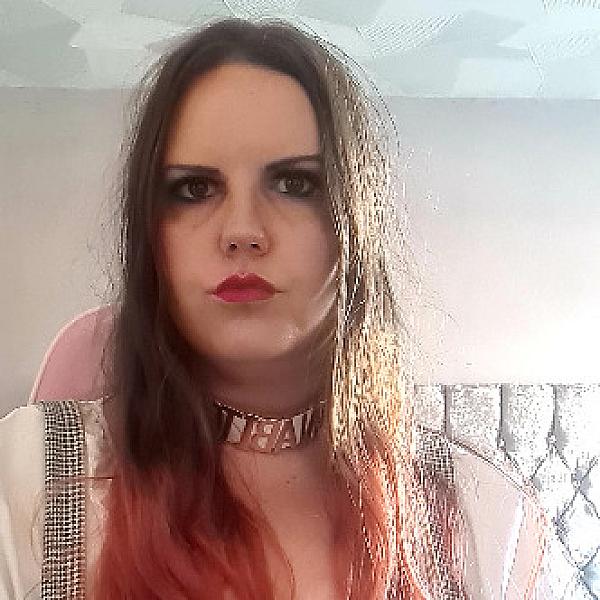 Lustful Luna webcam