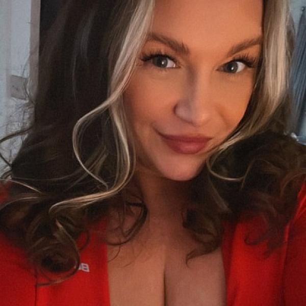 Zara Daniels webcam
