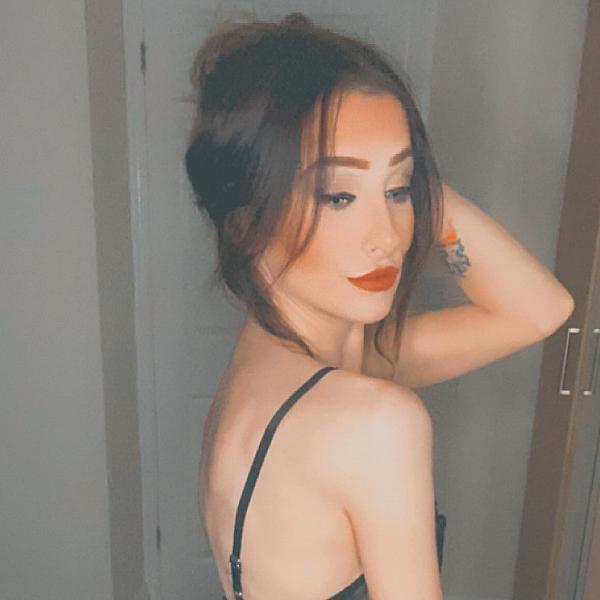 Lilly Jade Jones webcam