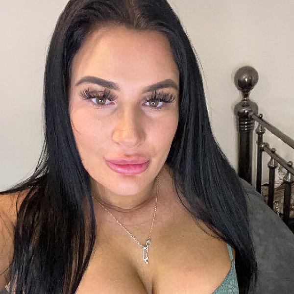 Carmen Doll webcam