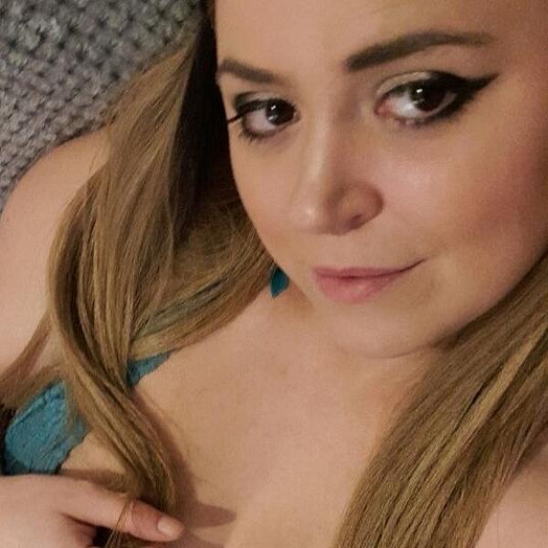 Slutty Sapphire webcam