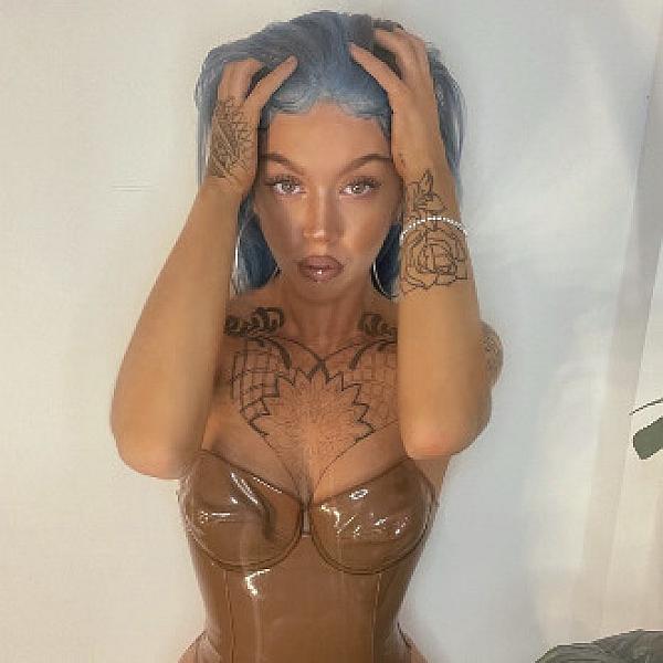 Chyna Doll webcam