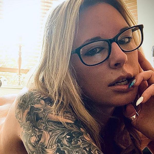 Frankie James webcam