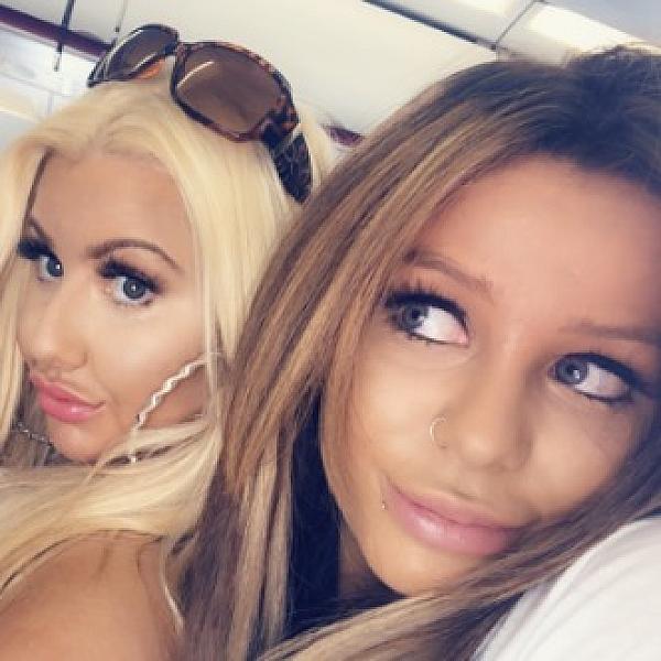 Laceyand Nikki webcam