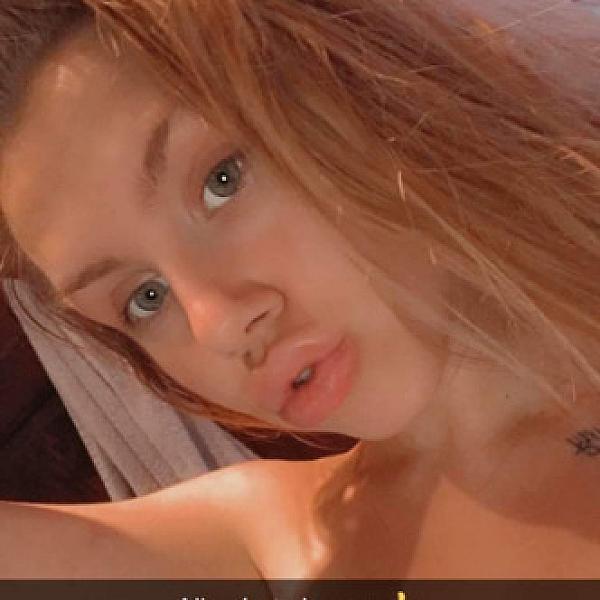 Jodie Leigh webcam