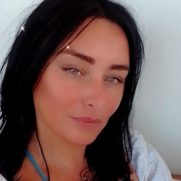 Chelsea Lovett webcam