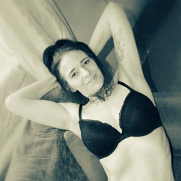 Naughty Surprise webcam