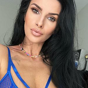 Miss Luna Official webcam