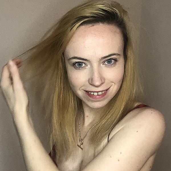 Nadine Wise webcam