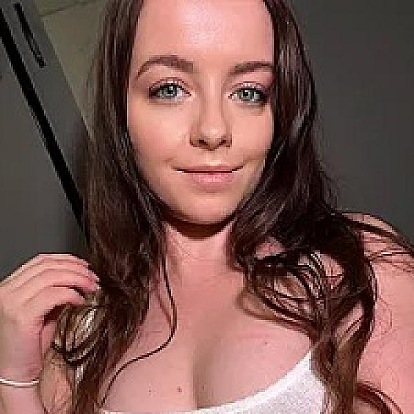 Katie Rose webcam