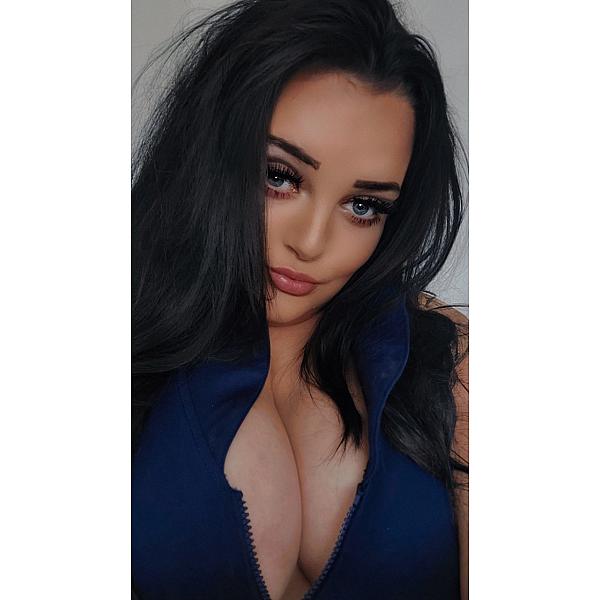 Bonnie Mayxo webcam