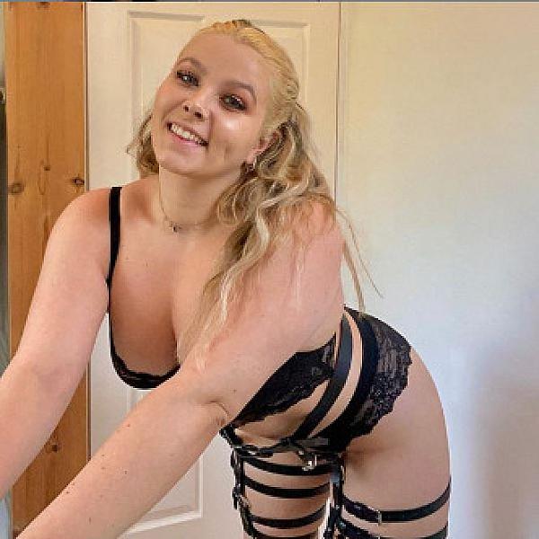 Tinka Bella webcam