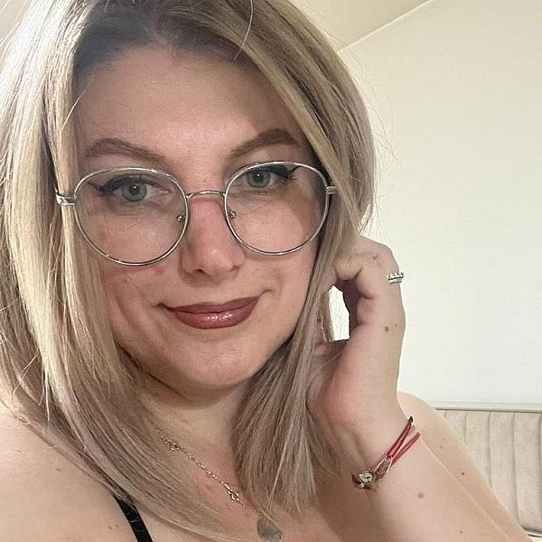 ClaudiaSinclair webcam