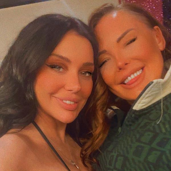 Lori Buckby & Sophie Hart webcam