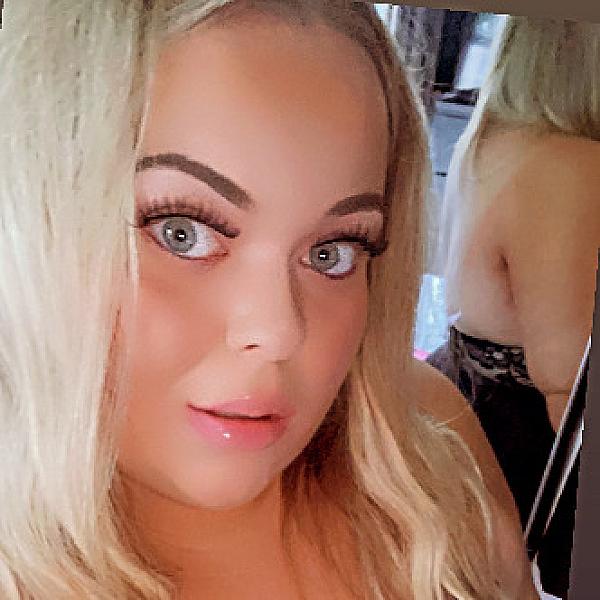 Lolaxx Rae webcam