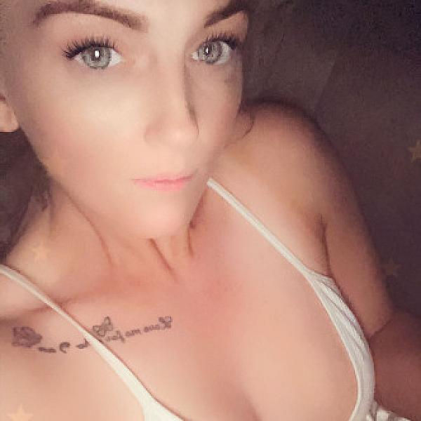 Hotredhead webcam